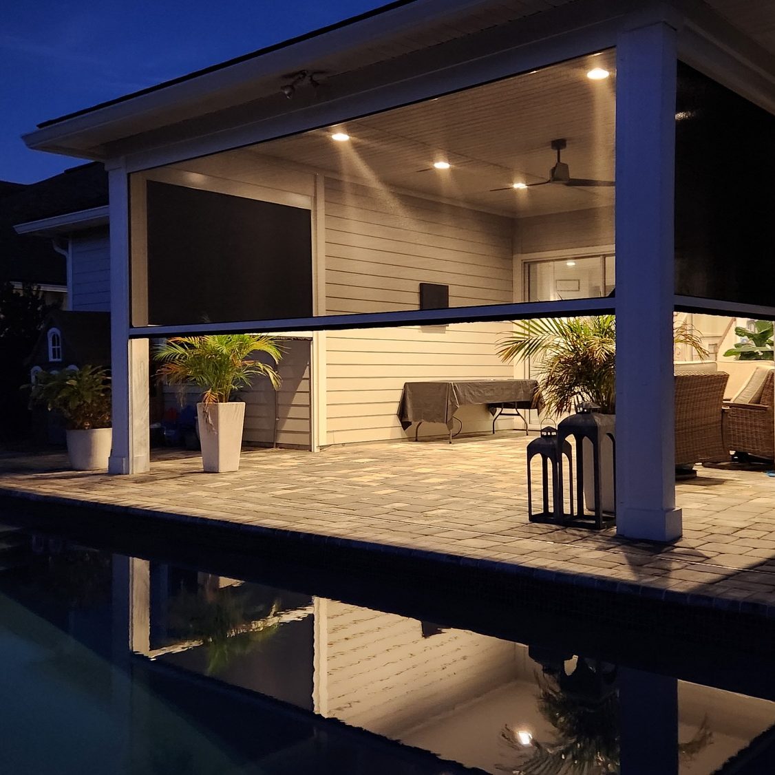 Outdoor Retractable Screens in Jacksonville Florida